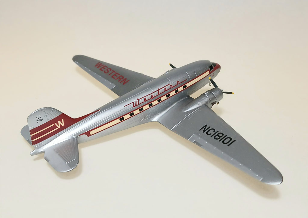 DC-3 Western Airlines (Minicraft 1/144)
