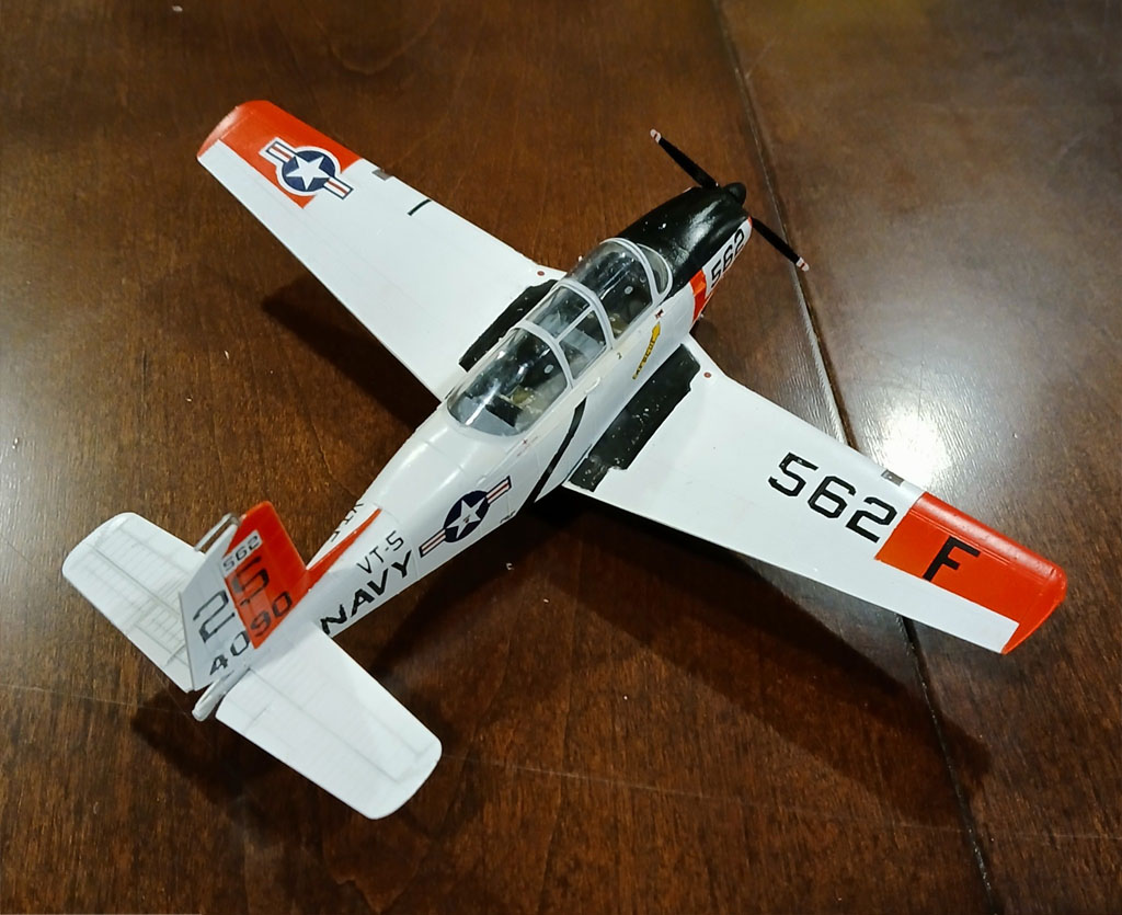 Beechcraft T-34 Mentor (Minicraft 1/48)
