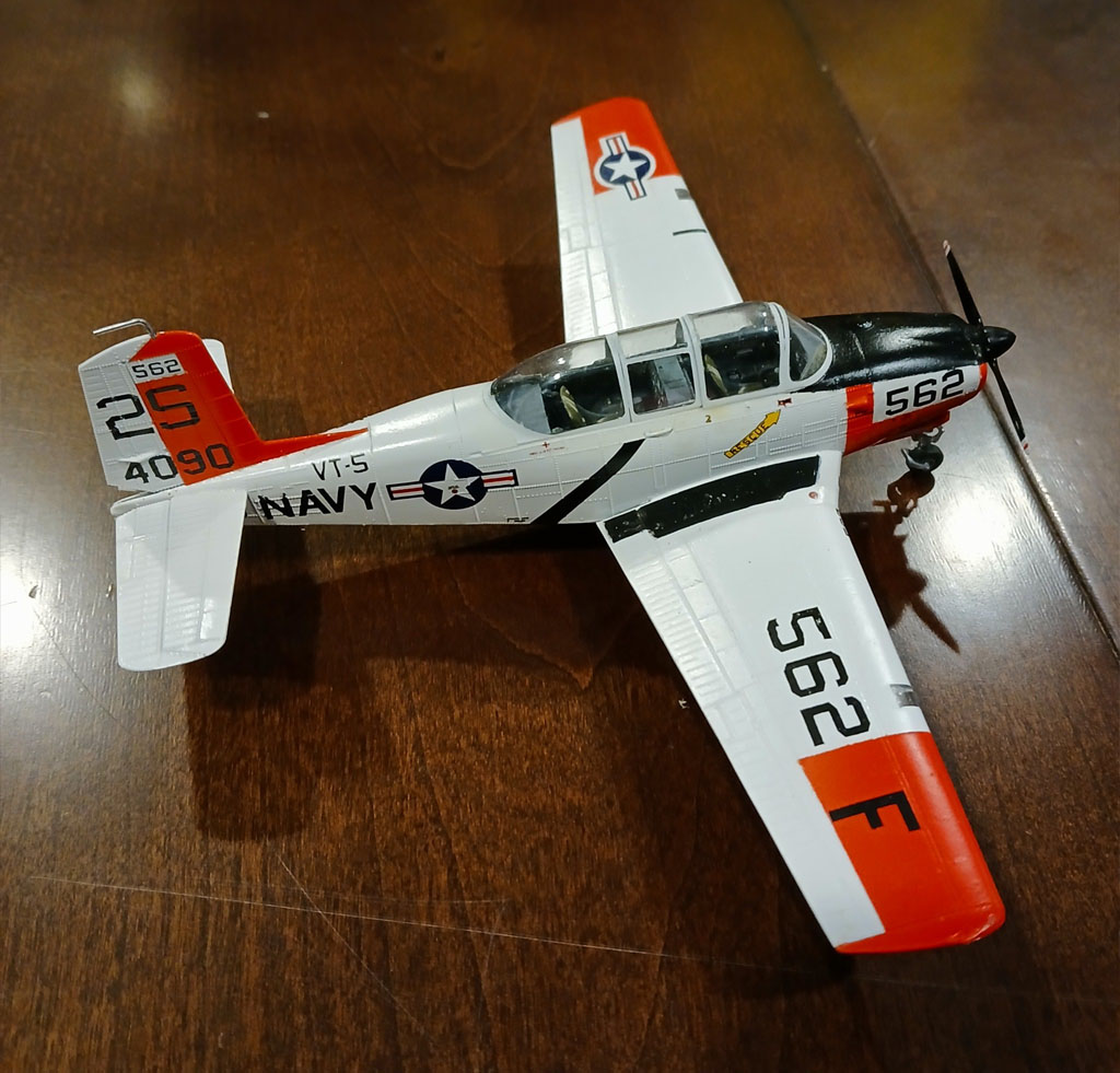 Beechcraft T-34 Mentor (Minicraft 1/48)
