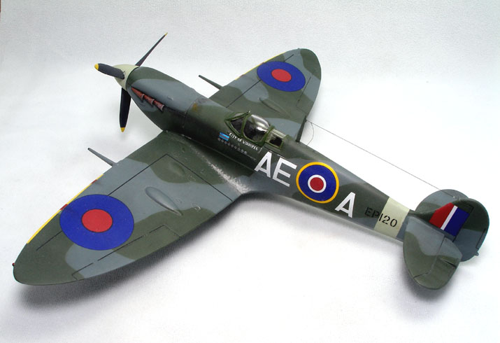 Spitfire Vb (Airfix 1/48)
RCAF 402 "City of Winnipeg" Sqn
