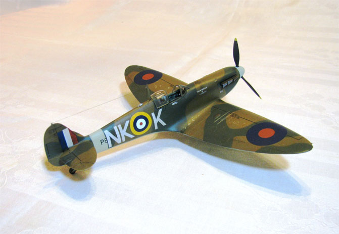 Spitfire Mk. IIa (Revell 1/48)
